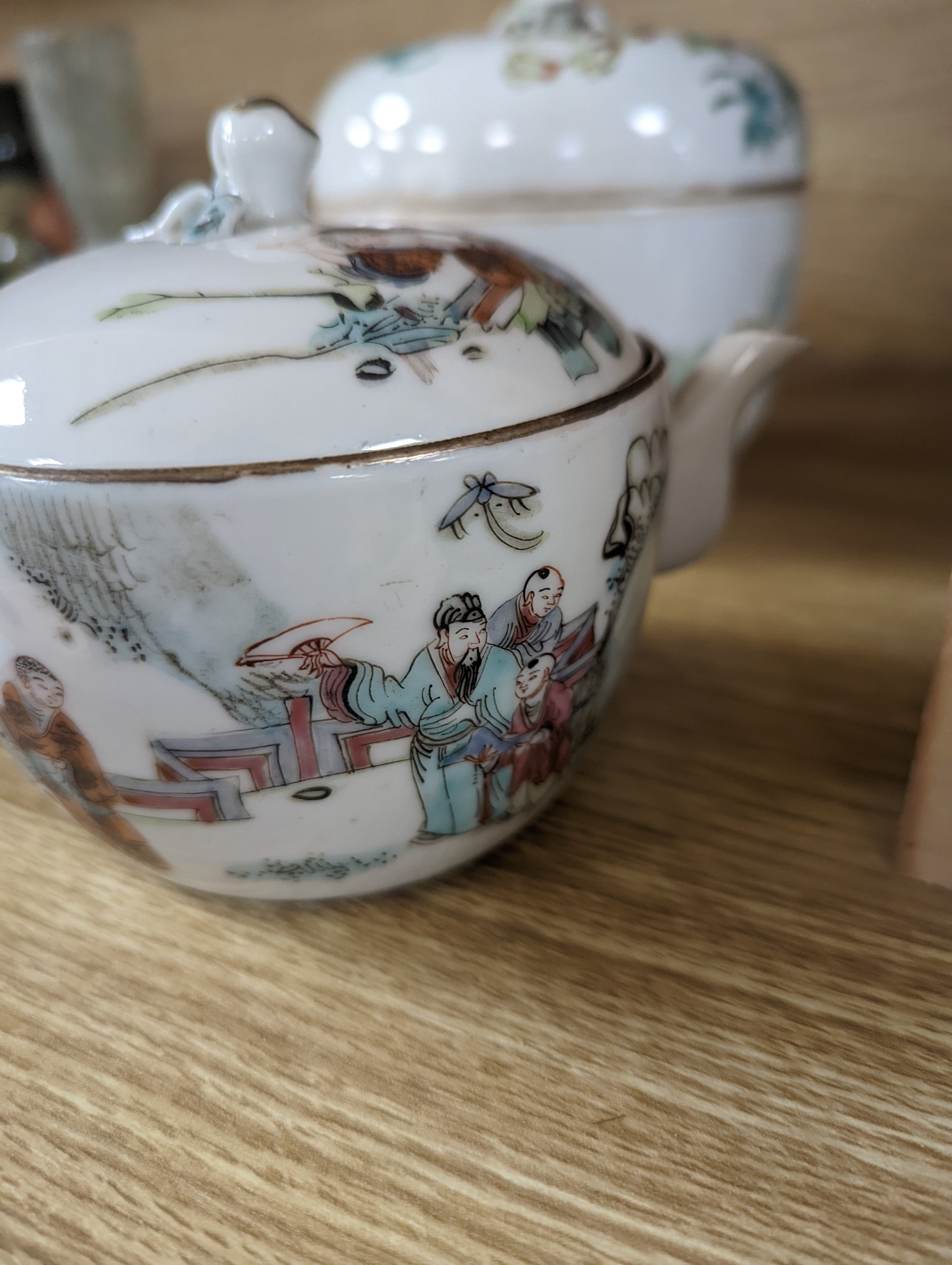 A Chinese famille rose teapot and a similar covered bowl, Tongzhi mark and period 13cm